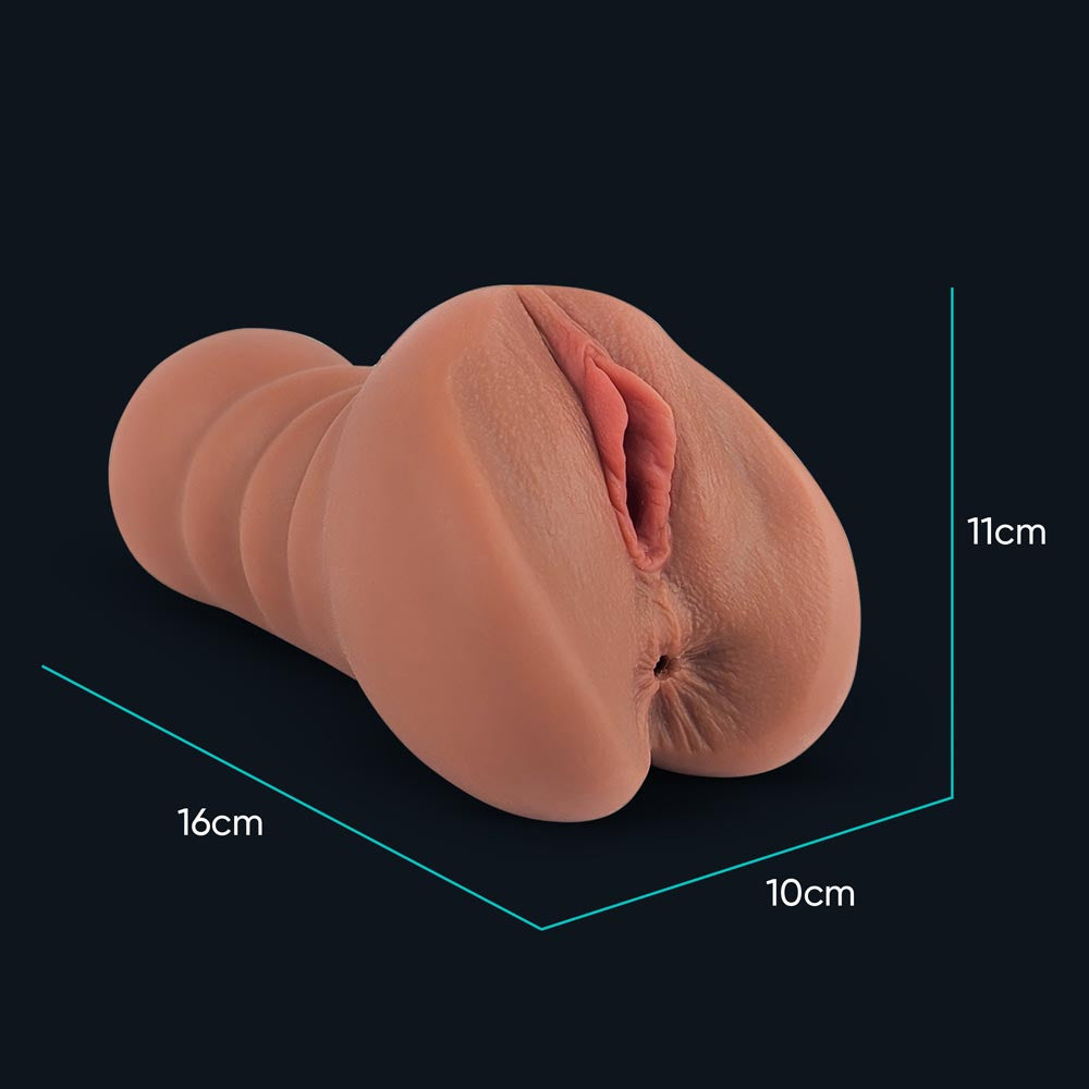 Dimensions of Emma pocket pussy: 16 cm long, 10 cm wide, 11 cm high