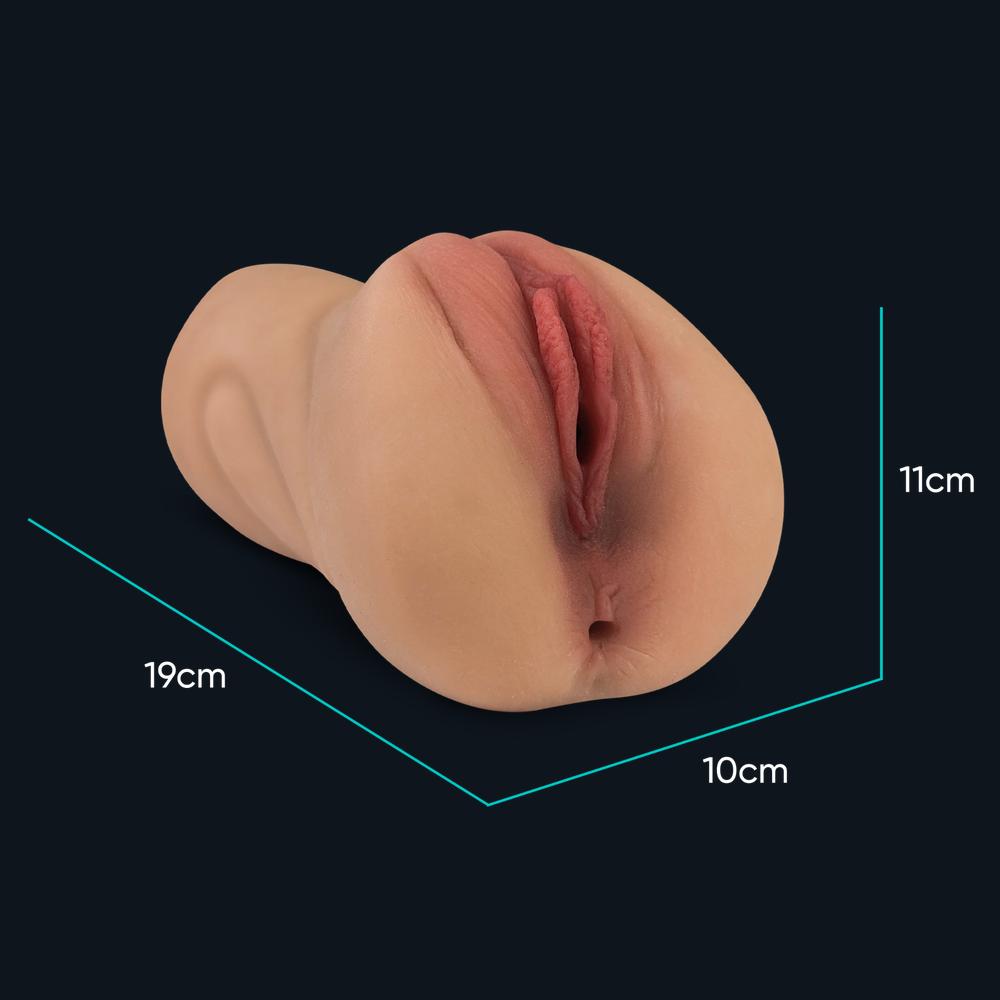 Dimensions of Emily pocket pussy: 19 cm long, 10 cm wide, 11 cm high